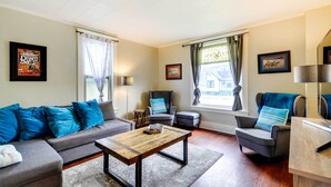 Nhà (2 Bedrooms) | Nội thất