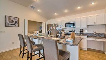 House (2 Bedrooms) | Front of property