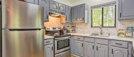House (3 Bedrooms) | Private kitchen