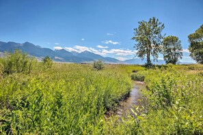 House (2 Bedrooms) | Interior - Dreamy Mountain-view Cabin Near Yellowstone! (Livingston)