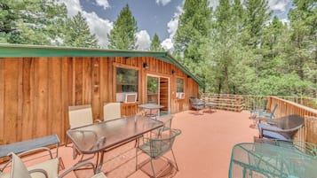 House (6 Bedrooms) | Front of property