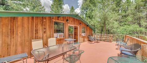 House (6 Bedrooms) | Front of property