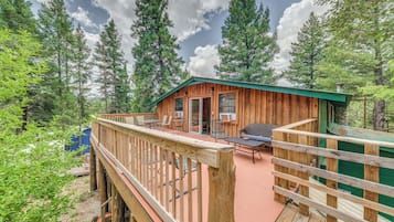 House (6 Bedrooms) | Interior