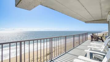 Apartment (2 Bedrooms) | Front of property