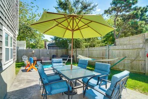 Interior - Walk to Beach: Quaint Dennis Home w/ Deck + Grill! (Dennis Port)