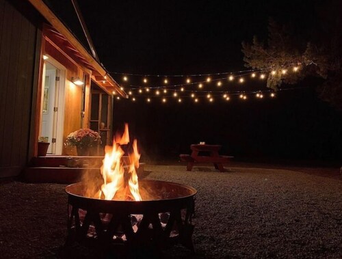 Upscale lodging next to Glacier NP North fork unit