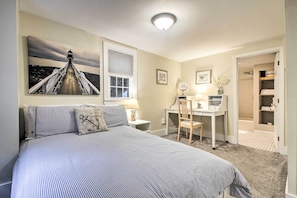 Apartment (1 Bedroom) | Interior - Inviting Salem Apartment Near Waterfront & Museums (Salem)