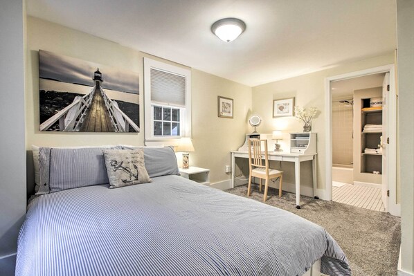 Apartment (1 Bedroom) | Interior - Inviting Salem Apartment Near Waterfront & Museums (Salem)