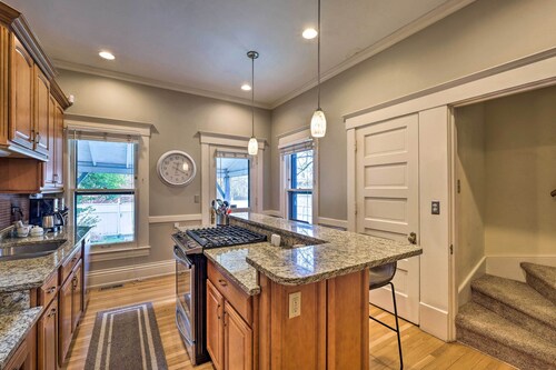 Louisville Home w/ Hot Tub in The Highlands!