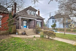 Interior - Louisville Home w/ Hot Tub in The Highlands! (Louisville)