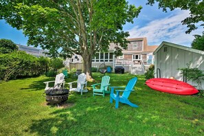 Terrace/patio - Waterfront Hyannis Gem: Walk to Hyannis Port Beach (Hyannis)