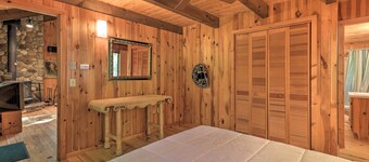 Cabin w/ 3 Acres, Tennis Courts: By 4 Ski Mtns