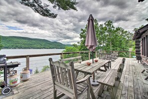 House (3 Bedrooms) | Interior - Waterfront Lake George Cabin: Walk to Water (Lake George)
