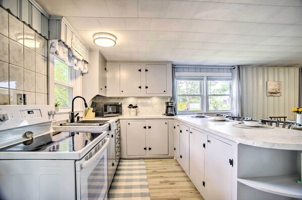 House (3 Bedrooms) | Interior