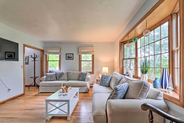 House (4 Bedrooms) | Front of property