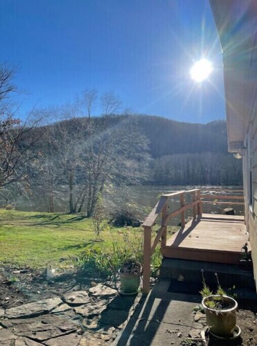 Riverside cabin in NRG National Park & Preserve