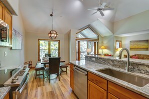 Apartment (3 Bedrooms) | Interior - Walk to Ski Lift: Renovated Condo in Breckenridge! (Breckenridge)