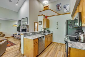 Apartment (3 Bedrooms) | Interior - Walk to Ski Lift: Renovated Condo in Breckenridge! (Breckenridge)