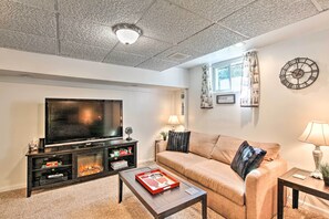 Apartment (0 Bedroom) | Interior - Cozy Agawam Studio w/ Yard: 2 Miles to Six Flags! (Agawam)