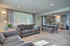Interior - Updated Plymouth Home < 2 Miles to Waterfront! (Plymouth)