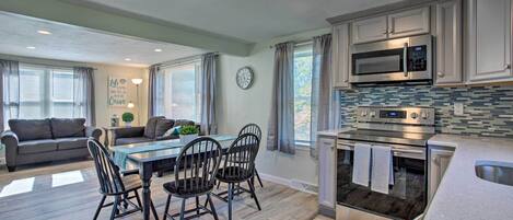 House (4 Bedrooms) | Interior