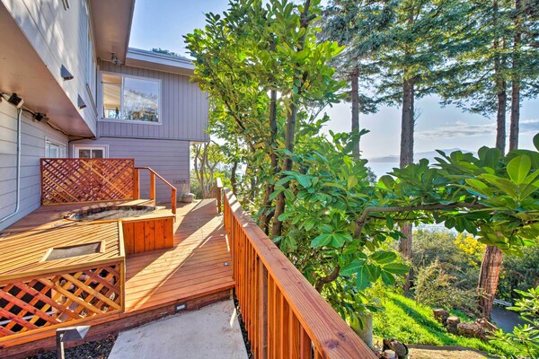 Walk To Keller Beach: Waterfront Studio W/ Hot Tub - Sausalito, CA