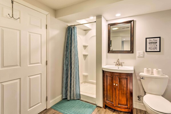 House (6 Bedrooms) | Interior - Fantastic Plymouth House w/ Deck & Ocean Views! (Plymouth)
