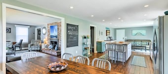 Fantastic Plymouth House w/ Deck & Ocean Views!