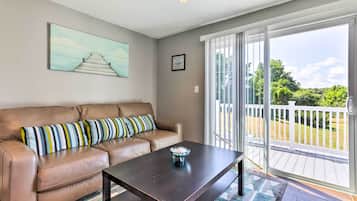 House (6 Bedrooms) | Interior