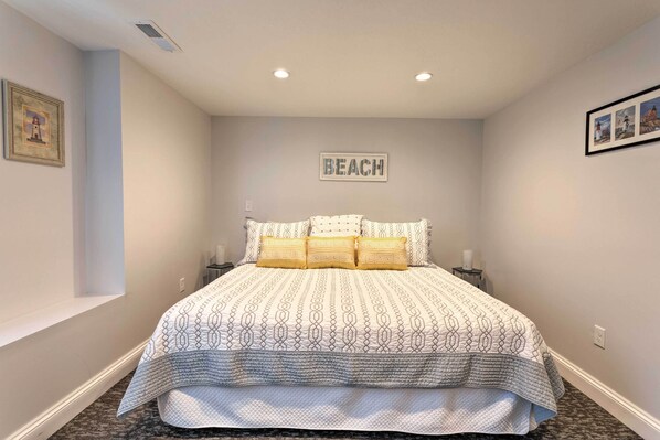 House (6 Bedrooms) | Interior