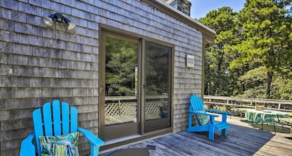 Great for Couples! Cape Cod Cottage 2 Mi to Beach