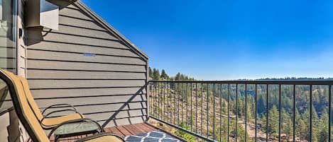 Apartment (3 Bedrooms) | Front of property