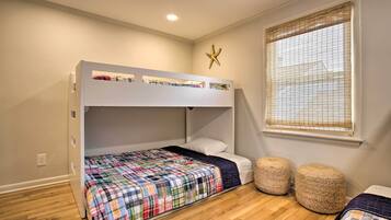 4 kamar tidur dan seprai linen