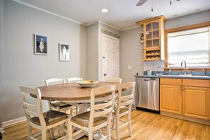 Dining - Ocean Grove Home, Visit the Beachblock + Boardwalk (Ocean Grove)