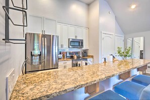 Apartment (0 Bedroom) | Interior - 5 Mi to Ski Resort: Breck Penthouse Studio (Breckenridge)