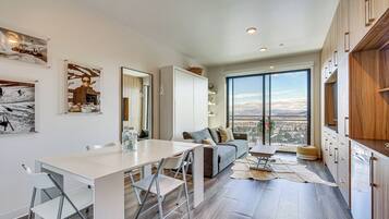 Apartment (0 Bedroom) | Interior