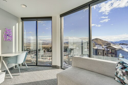 'love at Frost Sight' Park City Ski Condo w/ View!