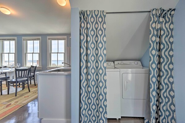 Apartment (2 Bedrooms) | Interior - Splendid Provincetown Penthouse Apartment w/ Deck! (Provincetown)