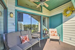 Apartment (2 Bedrooms) | Interior - 1 Block to Branson Strip: Condo w/ Views & Pool! (Branson)