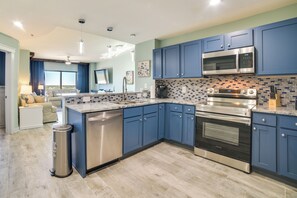 Interior - Breezy Panama City Beach Condo w/ Private Balcony! (Panama City Beach)