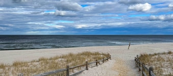 Bright & Airy Condo - Walk to Ortley Beach!