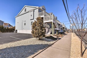 Apartment (2 Bedrooms) | Interior - Bright & Airy Condo - Walk to Ortley Beach! (Seaside Heights)