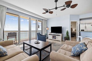 Apartment (3 Bedrooms) | Interior - Waterfront PCB Condo w/ Balcony + Beach Gear! (Panama City Beach)