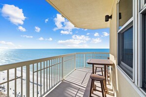 Apartment (3 Bedrooms) | Interior - Waterfront PCB Condo w/ Balcony + Beach Gear! (Panama City Beach)