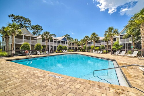 Screened Porch + Beach Access: Port St Joe Cottage