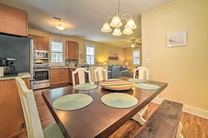 Interior - Screened Porch + Beach Access: Port St Joe Cottage (Port St. Joe)