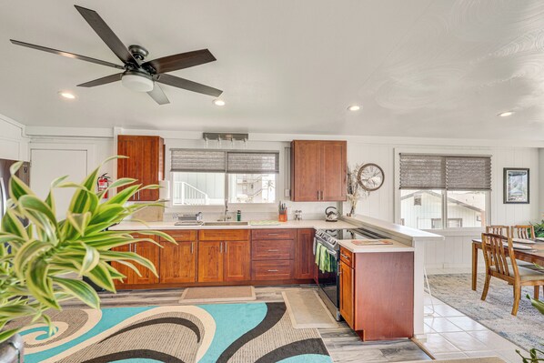 House (3 Bedrooms) | Interior