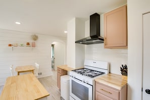 Microwave, oven, stovetop, blender