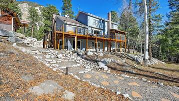 House (5 Bedrooms) | Front of property