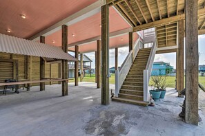 Interior - Ocean View + Wraparound Deck: Crystal Beach Home! (Port Bolivar)